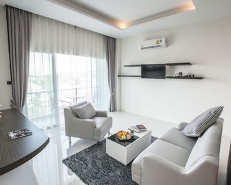 ذا إليسيوم ريزيدنس - Chalong - غرفة معيشة