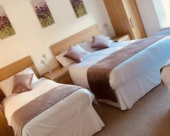 The Armada Bar And Restaurant - Ballycastle - Bedroom
