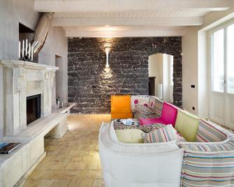 Villa In Zafferana Near Mount Etna Sauna - Zafferana Etnea - Huiskamer