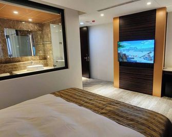 Shuian Hotel - Nantou City