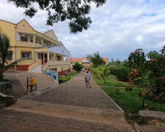 Triple Room with Garden View - Antsiranana