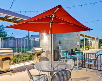 Home2 Suites By Hilton Baytown - Baytown - Patio