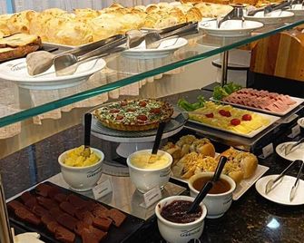 Golden Hotel - Chapecó - Buffet