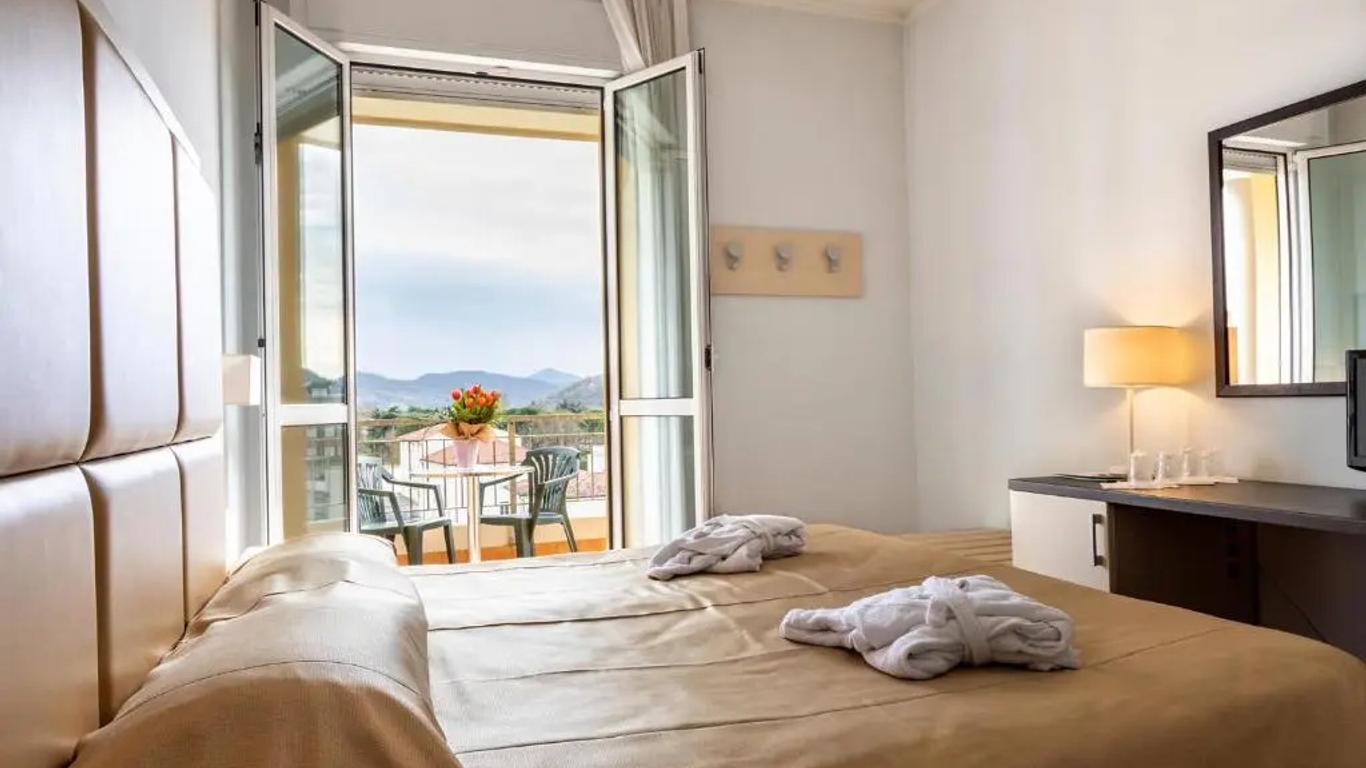 هوتل كولومبيا تيرمي