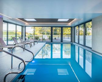 Mercure Le Mans Batignolles - Hôtel & Spa - Le Mans - Piscina