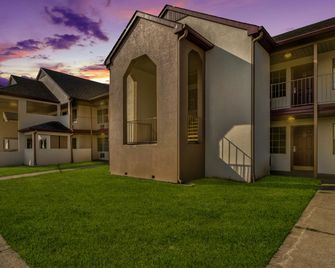 Red Roof Inn Cadiz - Cadiz - Gebouw