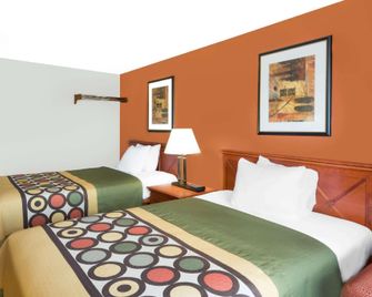 Super 8 by Wyndham Algona - Algona - Bedroom