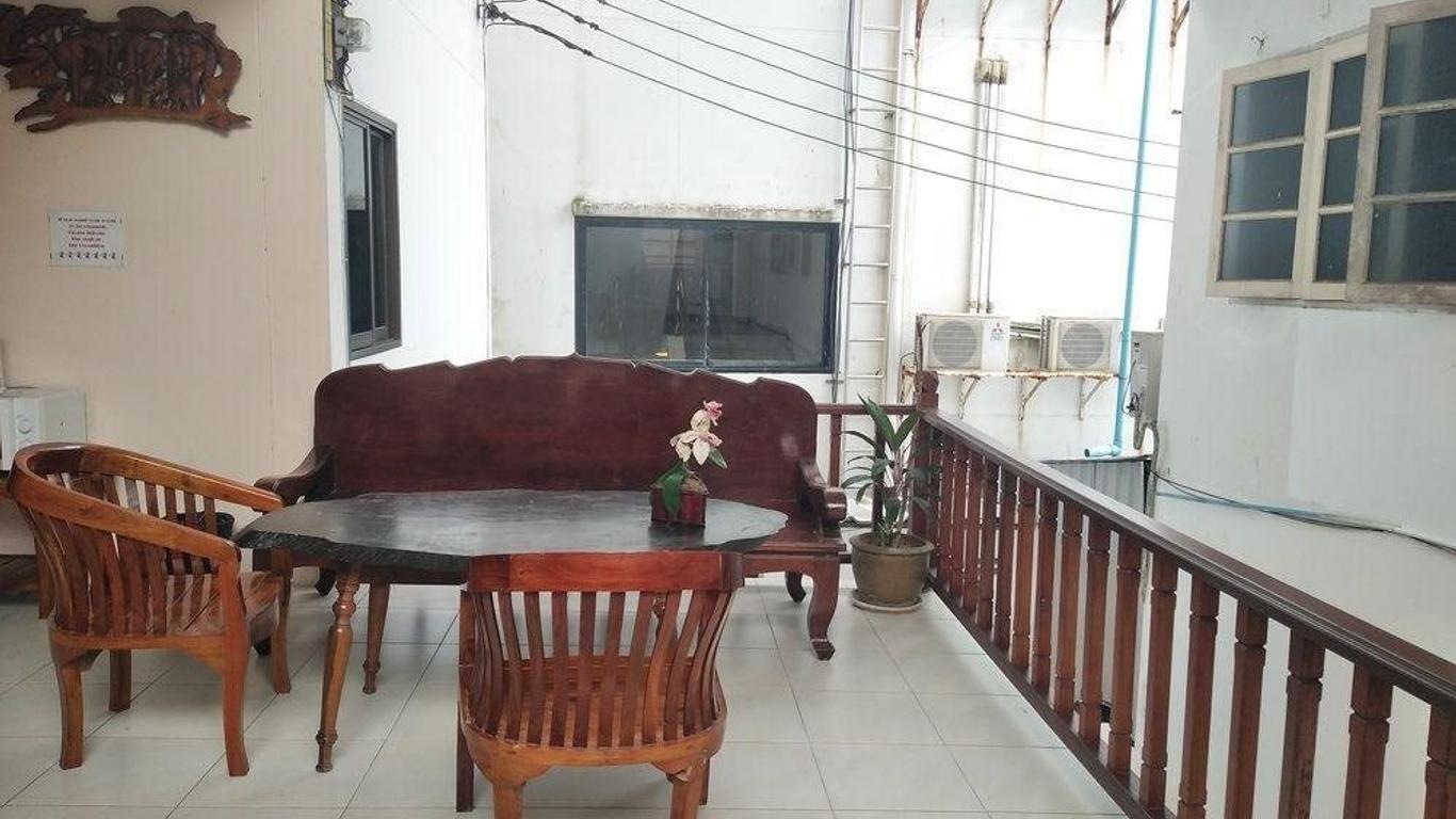 Gold Beach Guest House