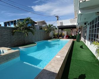 Jackuri Casa Hospedaje - San Andrés - Pool