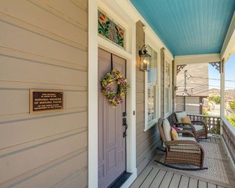 Historic Gem in Virginia City - Virginia City - Balcón