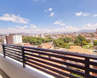Luxurious atmosphere, excellent view - Cochabamba - Balcony