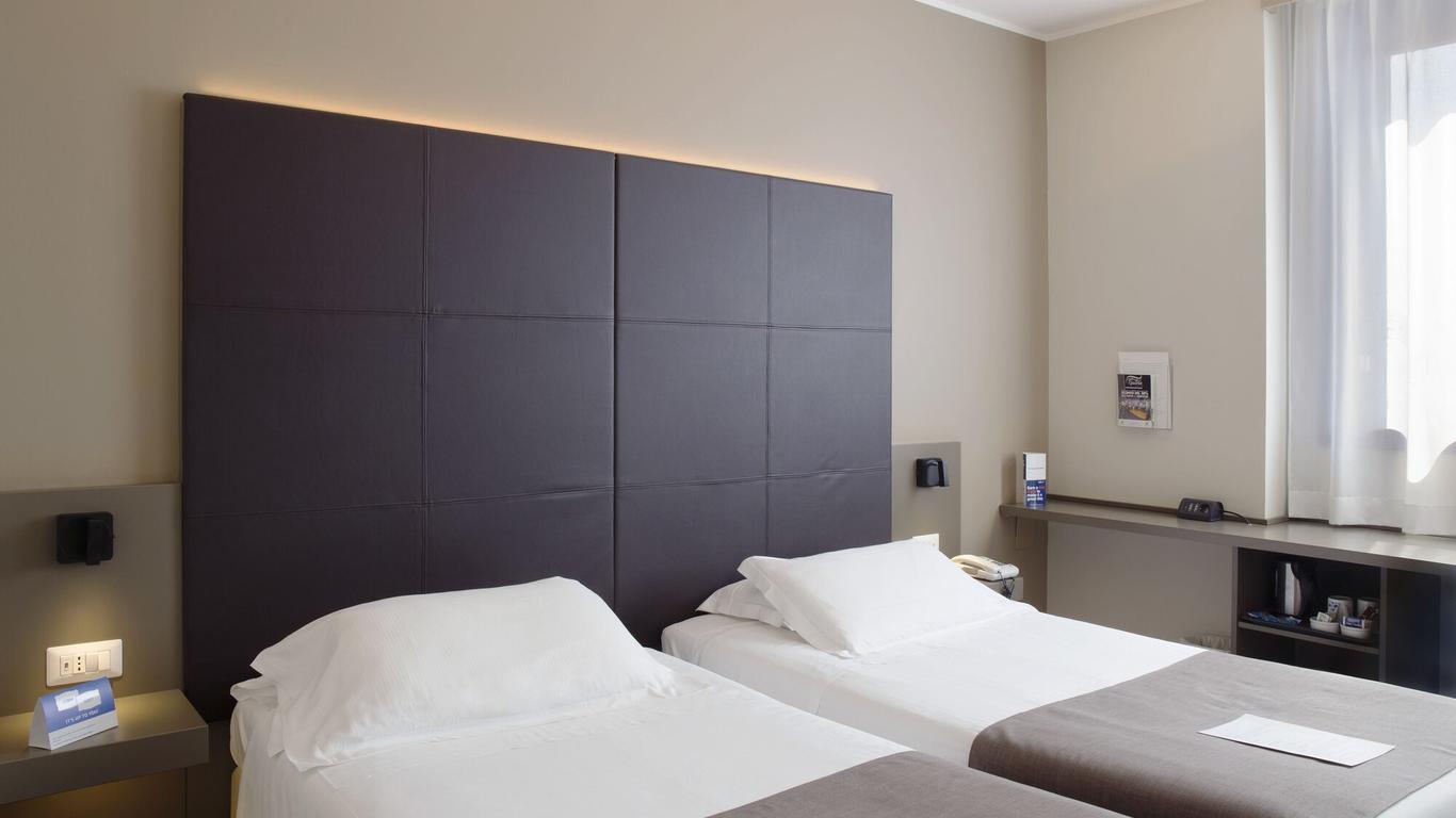 City Hotel & Suites