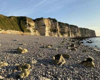 Close to Etretat, lovely cocoon, spacious and comfortable - Angerville-la-Martel - Playa