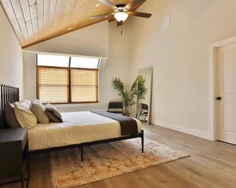Freshly Renovated Apt - Steps From Tiaa Bank Field - Jacksonville