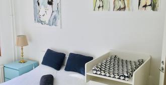 Large Artsy Apartment In Pasila - Helsinki - Bedroom