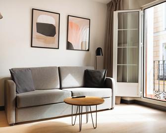 Limehome Madrid Calle de la Madera - Digital Access - Madrid - Sala de estar