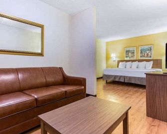 Motel 6 Myrtle Beach Sc - Myrtle Beach - Huiskamer