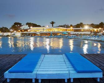 Mplaya Hotel by Corendon - Cesme - Piscina