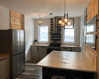 Domaine des Montagnais - Notre-Dame-des-Bois - Kitchen