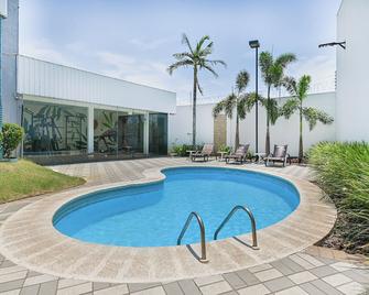 Hotel Nacional Inn Cuiabá - Cuiabá - Bazén