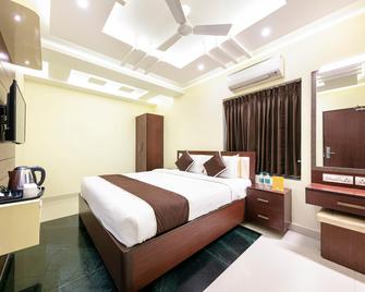 Al Noor Palace Business Class Hotel - Chennai - Bedroom