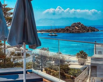 The George Hotel - Platis Gialos
