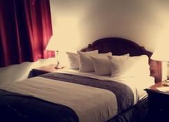 Beluga Lake Lodge - Homer - Bedroom