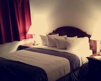 Beluga Lake Lodge - Homer - Bedroom
