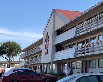 Lone Star Inn - Carrollton - Budova
