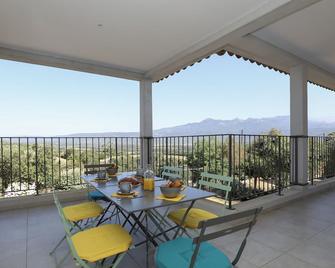 Modern villa with private pool between Bonifacio and Porto-vecchio - Figari - Balcon