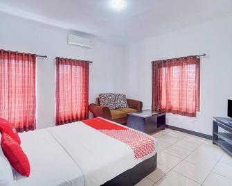 Hotel O Hotel Satya Luhur - Puncak - Camera da letto