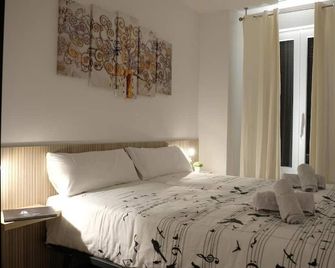 Welcoming Apart Old Town - Pamplona - Habitación