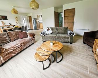 Villa L'Isachrist, Calme, Confort, 20' Disneyland - Villiers-sur-Morin - Sala de estar