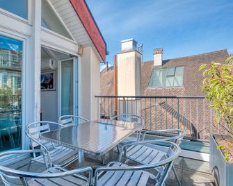 Hitrental Chapel Bridge Apartments - Lucerne - Balcony
