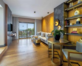Barut Hemera - Side - Olohuone