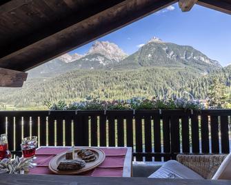 Chasa Gernet Buorcha - Scuol - Balcón