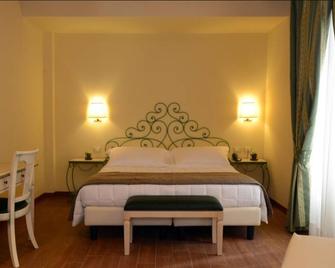 Hotel Borgo Antico - Como - Bedroom