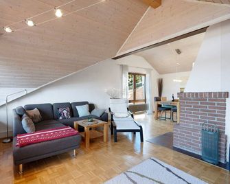 Ferienwohnung Panoramablick - Lenzkirch - Living room