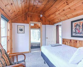 Cottage by the Pond – The Perfect Cozy Escape! - Sanford - Habitación