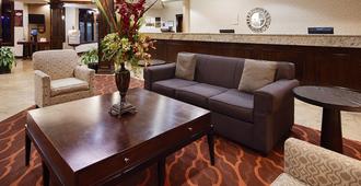 SureStay Plus Hotel by Best Western Lehigh Valley - Bethlehem - Living room