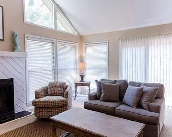 Lake Village 22 by Wild Dunes, in Resort Core - Isle of Palms - Living room