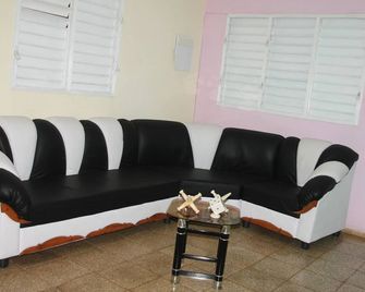 Hostal El Potro - Trinidad - Obývací pokoj