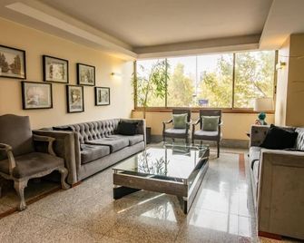 هوتل ليبرتادور - سانتياغو - غرفة معيشة