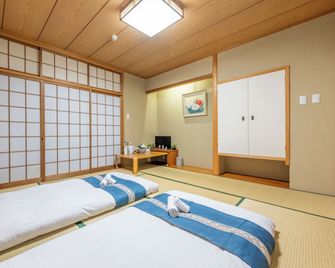 Plaza In Miyakojima hotel - Osaka