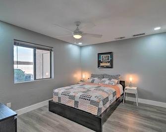 Peaceful Apache Junction Condo about 1 Mi to Downtown! - Apache Junction - Bedroom