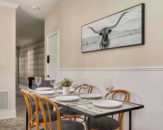 Casa Leslieville - 2br Suite With Lrg Patio - Toronto - Comedor