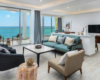 Koi Resort Saint Kitts, Curio Collection by Hilton - Basseterre - Vardagsrum