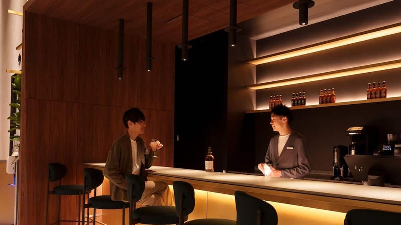 Cross Life Hakata Tenjin