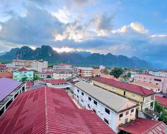 Vangvieng Sisavang Mountain View Hotel - Vang Vieng - Widok na zewnątrz