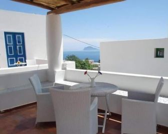 Salinarte - Santa Marina Salina - Balkon